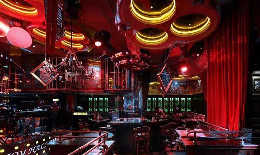 曼谷風(fēng)情火鍋餐廳色彩運(yùn)用