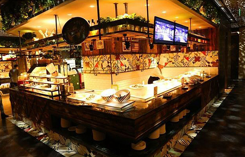 火宴山特色自助火鍋店裝修設(shè)計